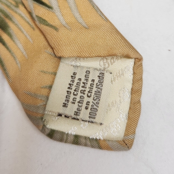 Tommy Bahama Tropical Silk Tie - Picture 6 of 7